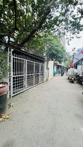 Nhà 5 Tầng Ba Đình 125m² giá 30.3 tỷ - Kinh doanh đắc địa, ô tô tránh nhau