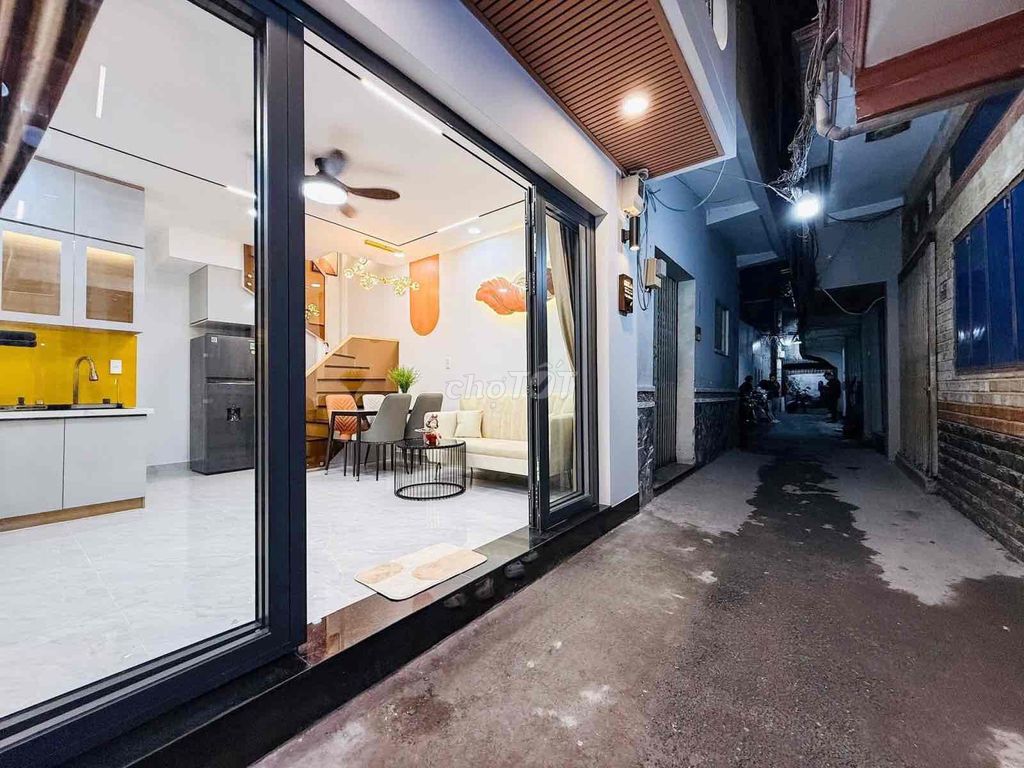 Nhà Đẹp 3 Tầng Đường Đinh Bộ Lĩnh, Bình Thạnh 23m² giá 5.28 tỷ - Vị trí đắc địa gần Hàng Xanh!