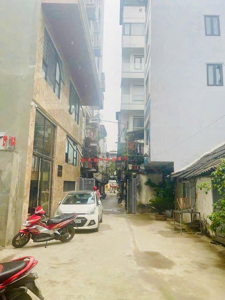 Nhà đẹp Đội Cấn 17m² giá thỏa thuận - Thiết kế hiện đại, ô tô đỗ cửa!