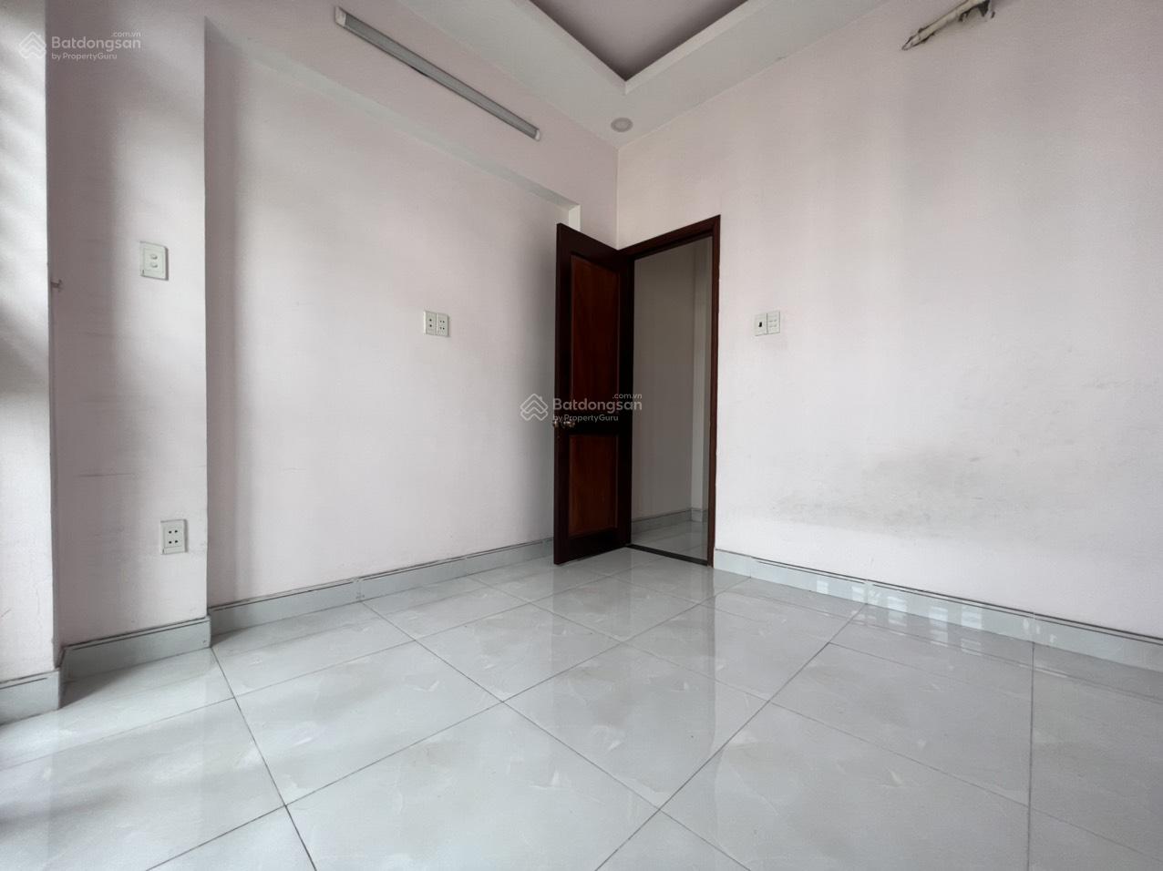 Nhà cho thuê mặt tiền Âu Cơ, Q11, 240m² - Địa điểm kinh doanh lý tưởng!