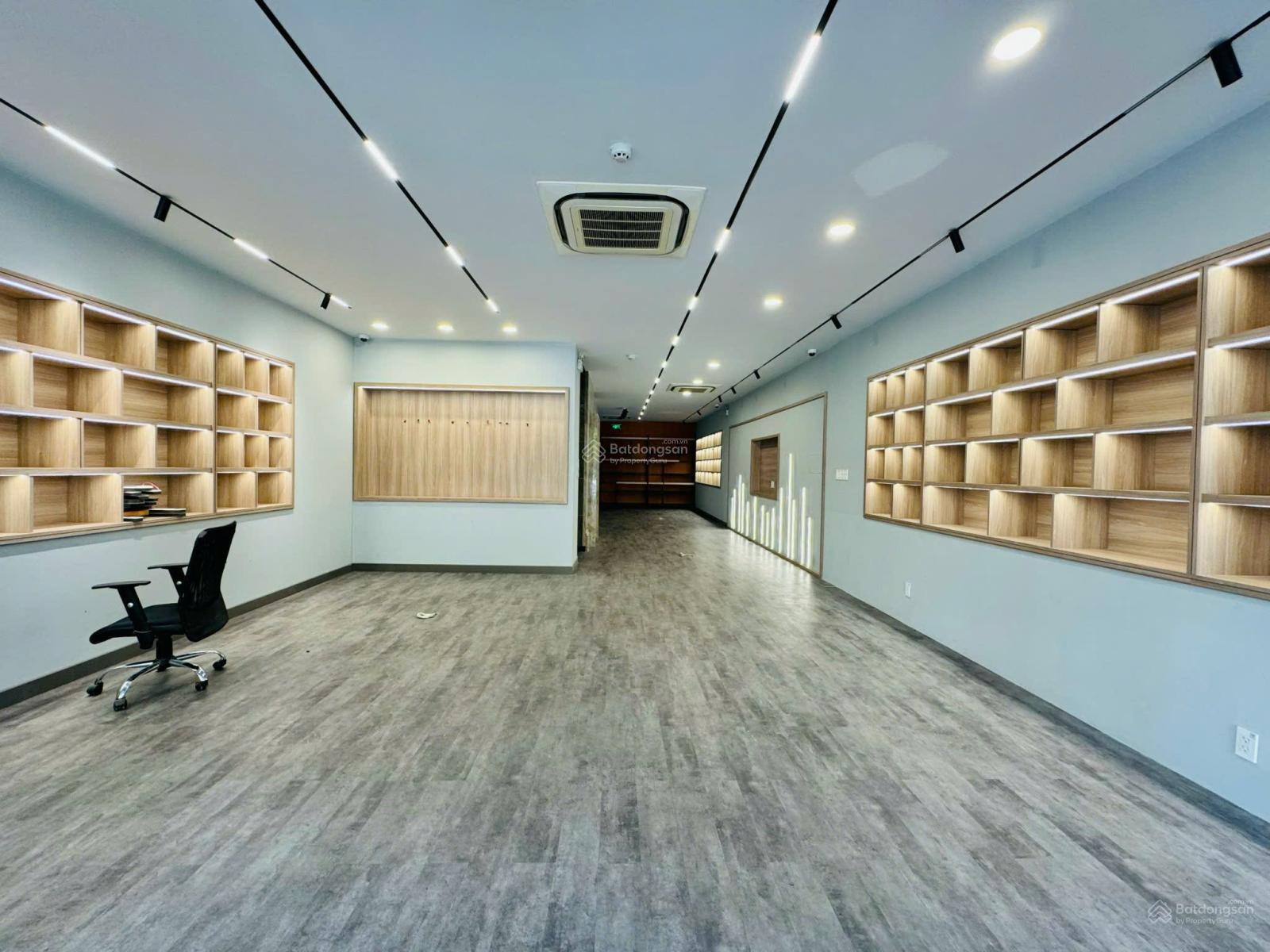 Shophouse 3 tầng 270m² tại Sala giá 100 triệu/tháng - Cơ hội thuê văn phòng tuyệt vời!