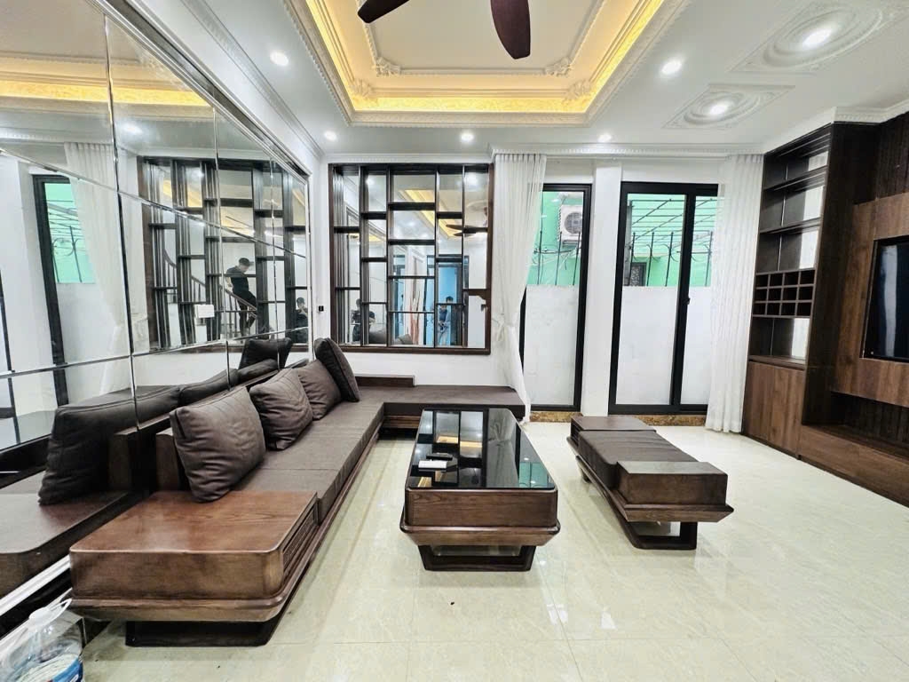 Bán nhà Xuân La, Tây Hồ 68m² giá 18.1 tỷ - Ô tô đỗ cửa, gần Hồ Tây!
