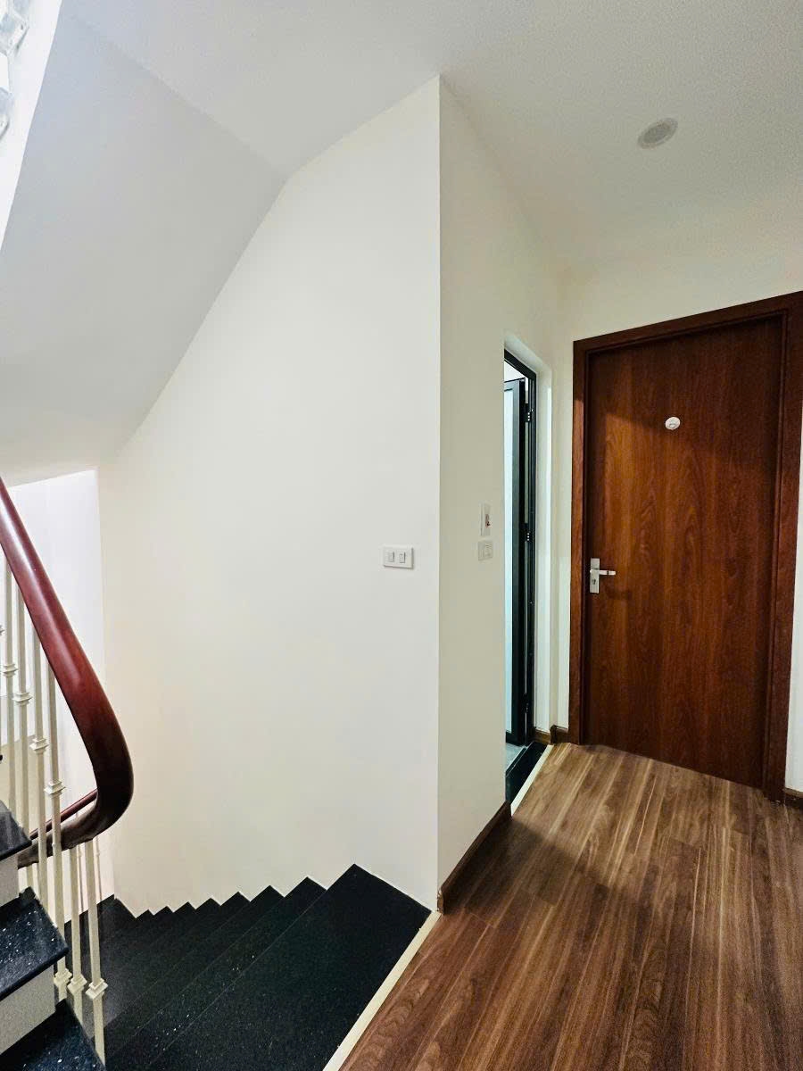 Bán nhà mặt phố Lê Duẩn quận Đống Đa 31m² giá 21 tỷ - Lô góc hiếm có