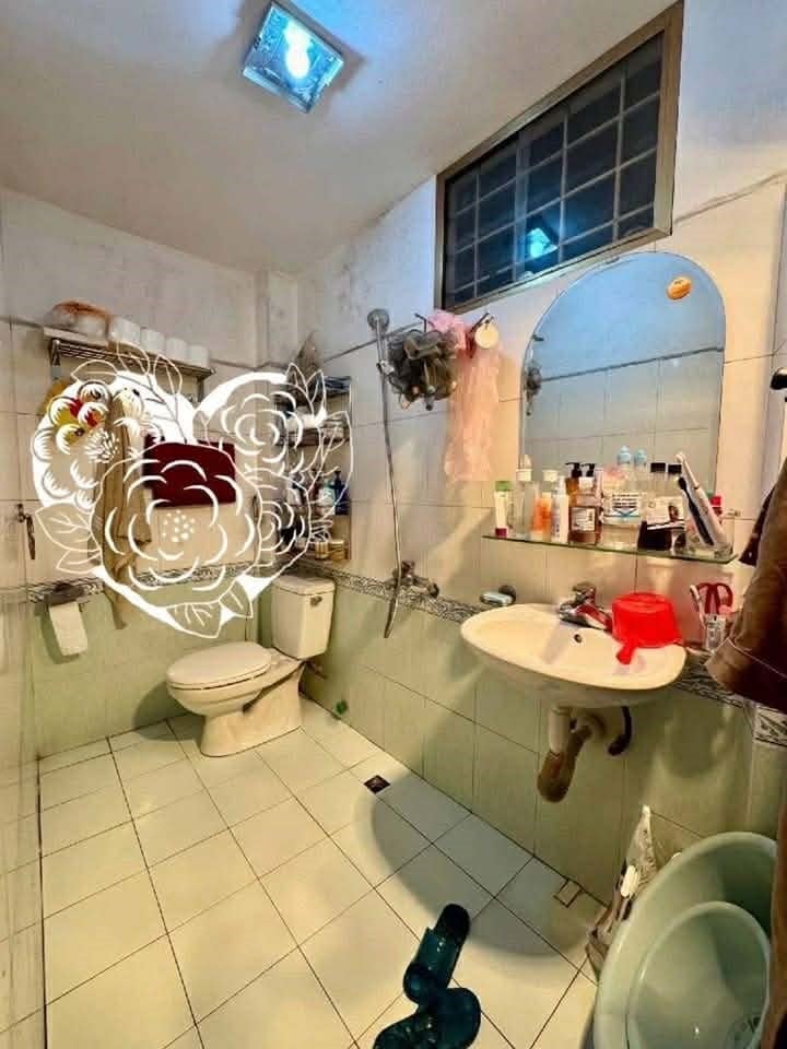 Nhà phố Tôn Đức Thắng 42m² giá 8.5 tỷ - Ô tô tránh ngay gần nhà!