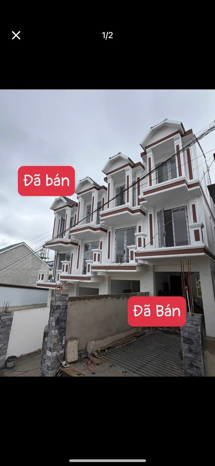 Nhà mới xây Đường Lý Nam Đế, Đà Lạt 70m² giá 4 tỷ - Căn góc thoáng mát