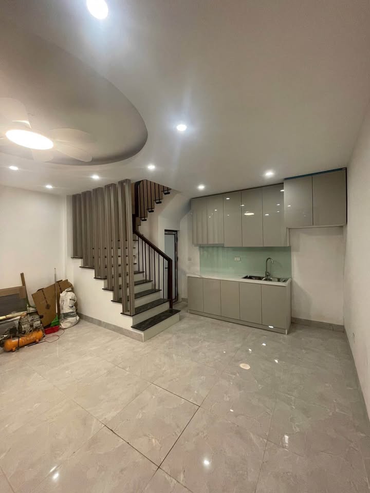 Nhà nguyên căn cho thuê 5 tầng La Phù 34m² - Đầy đủ nội thất, nhận nhà ngay!