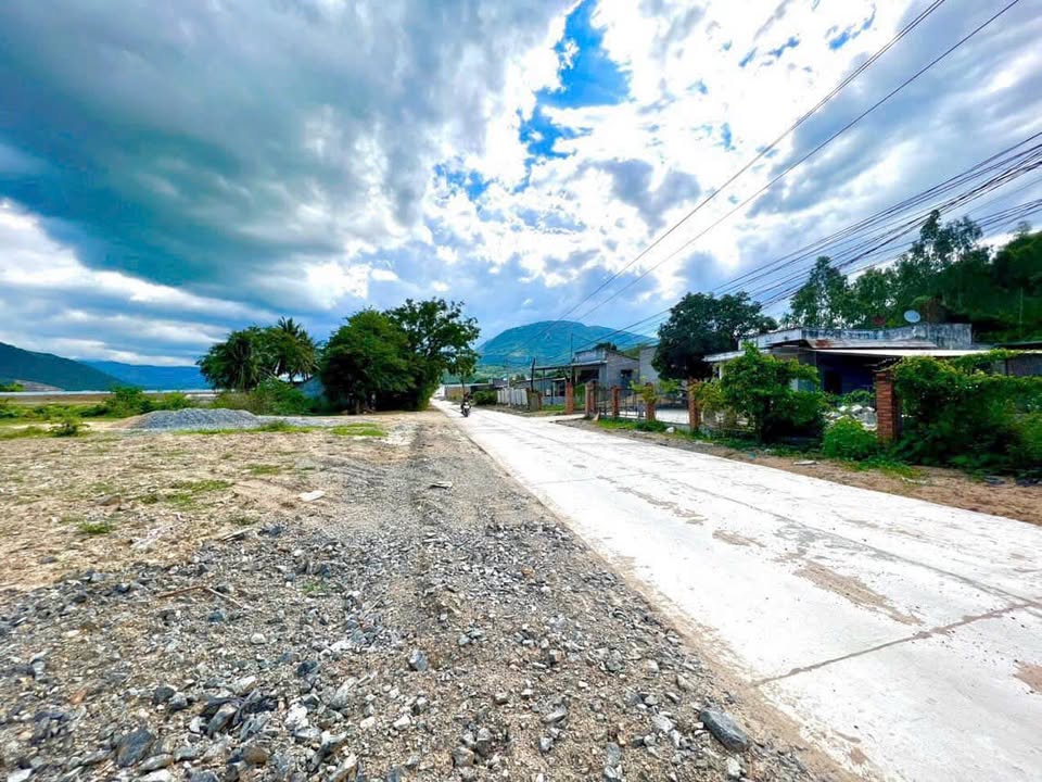 Đất thổ cư Cam Phước Tây 200m² giá 1 tỷ - Mặt tiền đường lớn thuận lợi kinh doanh!