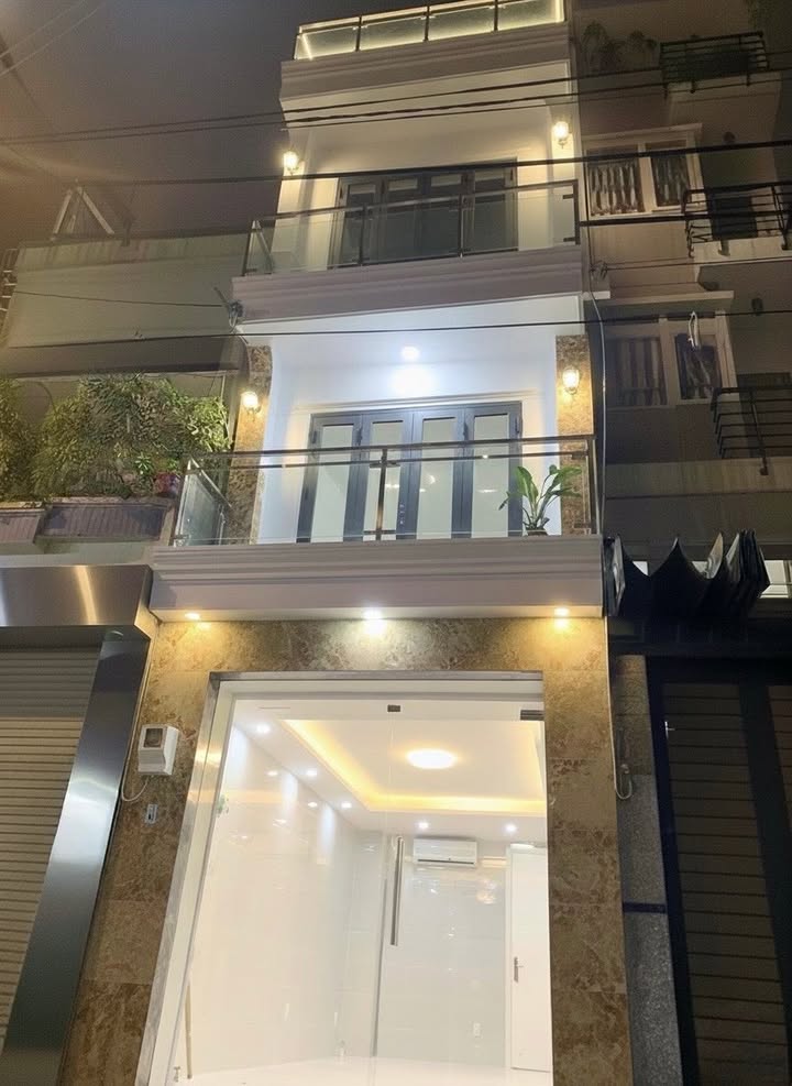 Nhà mặt tiền Phú Nhuận 41m² giá 10.69 tỷ - Kinh doanh đắc địa ngay trung tâm!