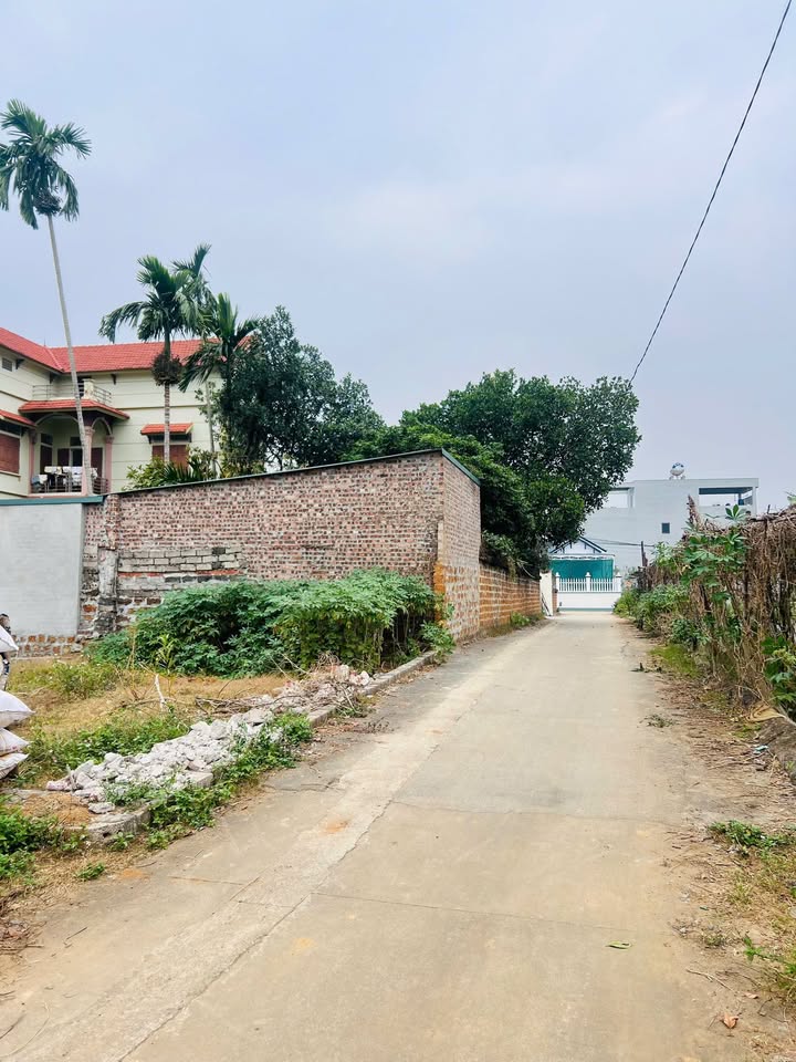 Đất nền thôn Sen Trì, Thạch Thất 103m² - Giao thông thuận tiện, giá thỏa thuận!