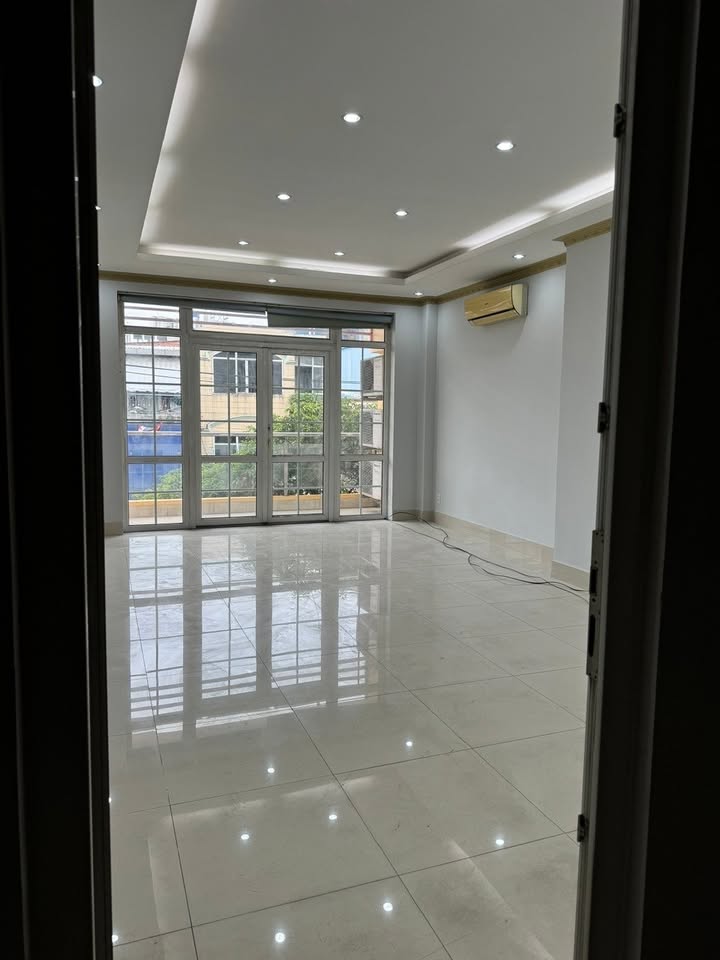 Nhà mặt tiền đường Xuân Hồng, Tân Bình, 70m² - Tiện kinh doanh đa ngành