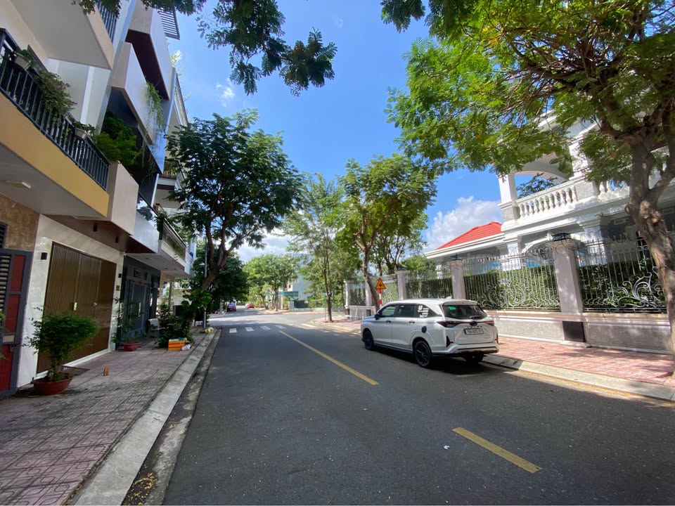 Đất KĐT Hà Quang 1 Nha Trang 100m² giá 7.7 tỷ - Vị trí đắc địa, giao thông thuận lợi!