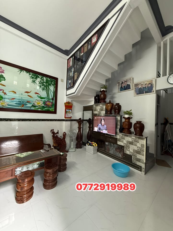 Nhà 2 tầng hẻm rộng thoáng Lê Hồng Phong 37m² giá 3.5 tỷ - Chỗ đậu ô tô tiện lợi!