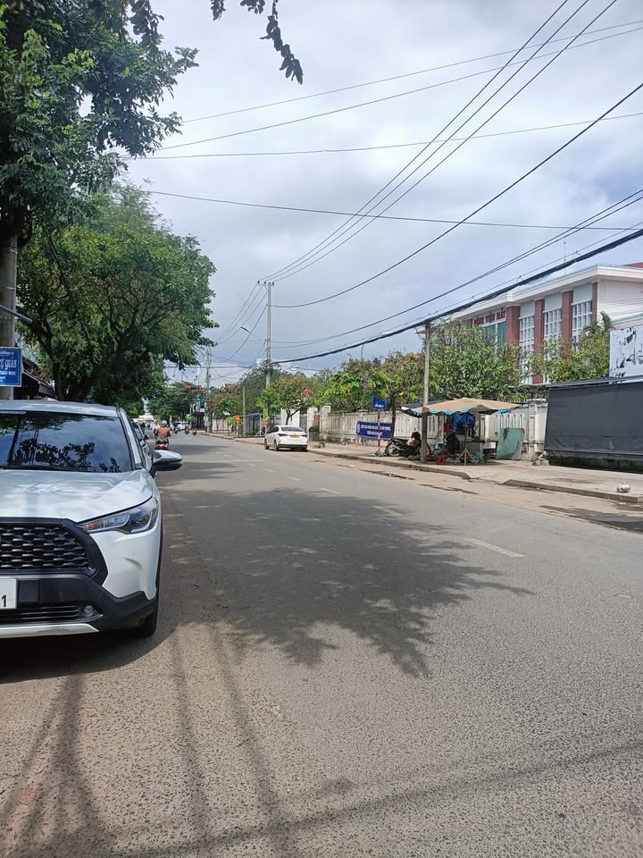 Nhà cấp 4 gác lửng Phường 5, TP Tuy Hoà 42m² giá 1.49 tỷ - Gần hồ điều hoà