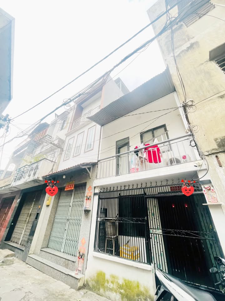 Nhà 3 tầng đường Ba Tháng Hai, Quận 11, 43m² giá 6.1 tỷ - Cơ hội đầu tư tuyệt vời!