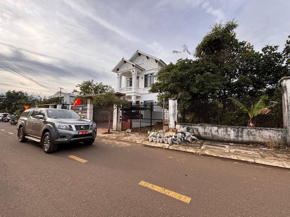 Bán FrontHouse mặt tiền Trần Nguyên Hãn, Pleiku 135m² - Đầu tư sinh lời bền vững!