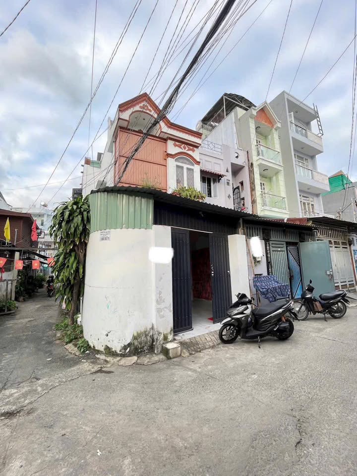 Nhà phố Gò Vấp 37m² giá 4.85 tỷ - Thích hợp để sửa mới thành siêu phẩm!