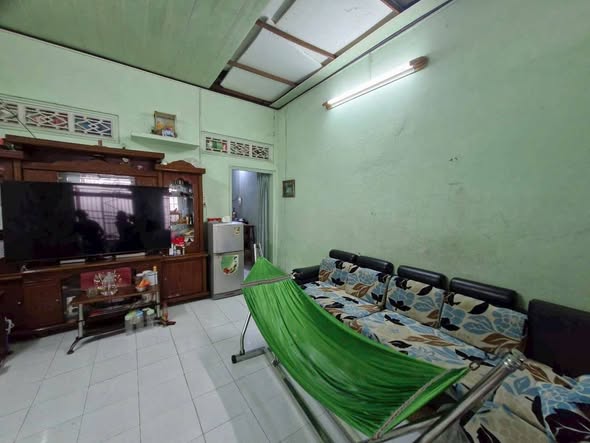 Nhà 45m² Đường 100 Tân Phú Quận 9 Giá 2.8 Tỷ - Sổ Hồng Chính Chủ!