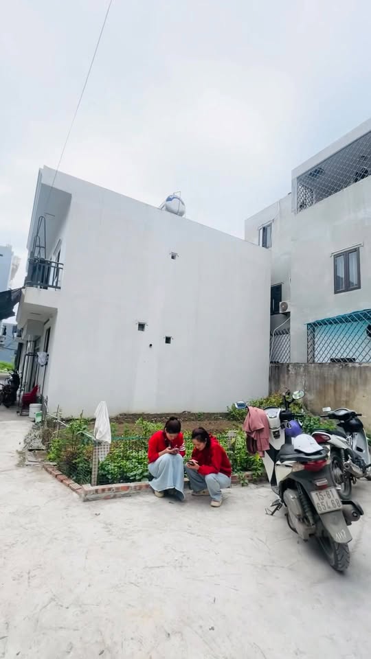 Nhà 3 tầng Quỳnh Hoàng 60m² giá 3.75 tỷ - Ô tô đỗ cửa, chính chủ!