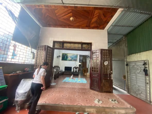 Nhà 2 tầng Bến Thủy 138m² giá 5.86 tỷ - Vị trí trung tâm, dân cư đông đúc!