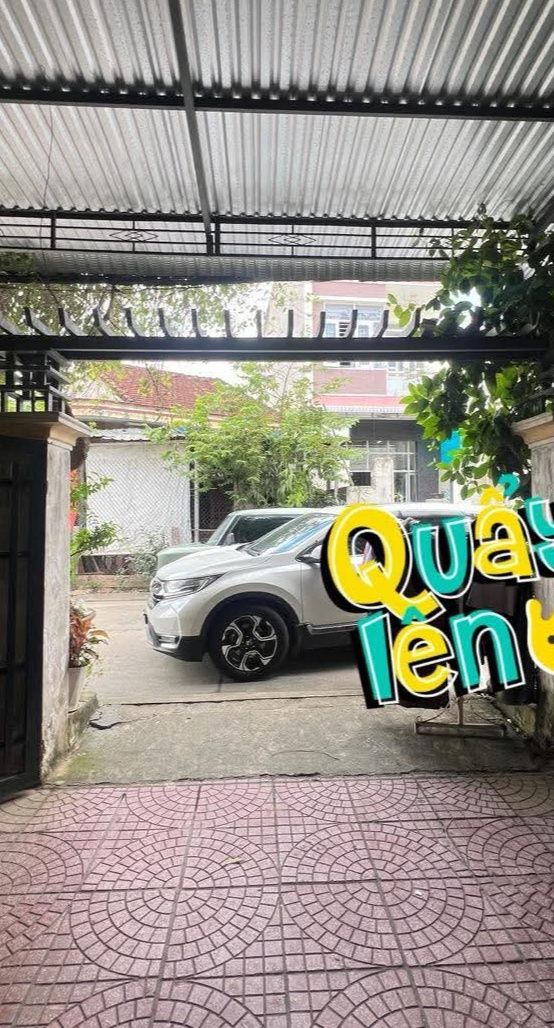 Nhà mặt tiền Trần Cao Vân, Quảng Ngãi 150m² giá 2.2 tỷ - Sân ô tô rộng rãi!