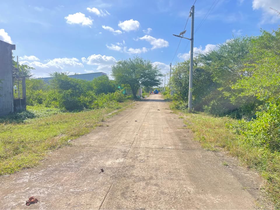 Đất nền liền kề 144m² tại Kênh Hòa Thuận, Hòa Lợi - Giá chỉ 400 triệu!