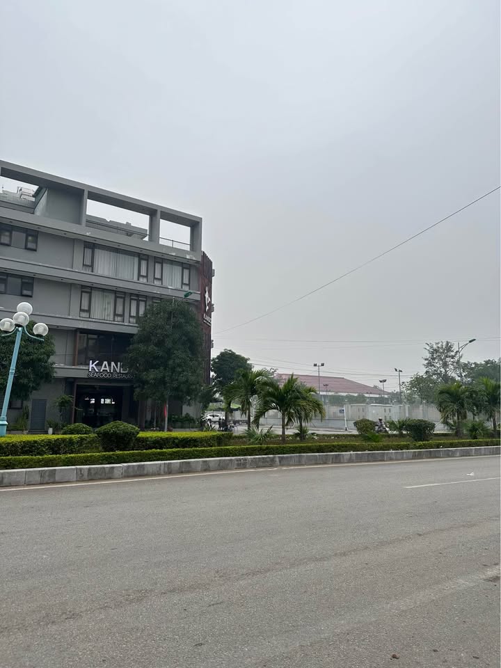 Nhà mặt đường Âu Cơ, phường Đông Vệ, 90m² giá 13 tỷ - Vị trí kinh doanh lý tưởng!