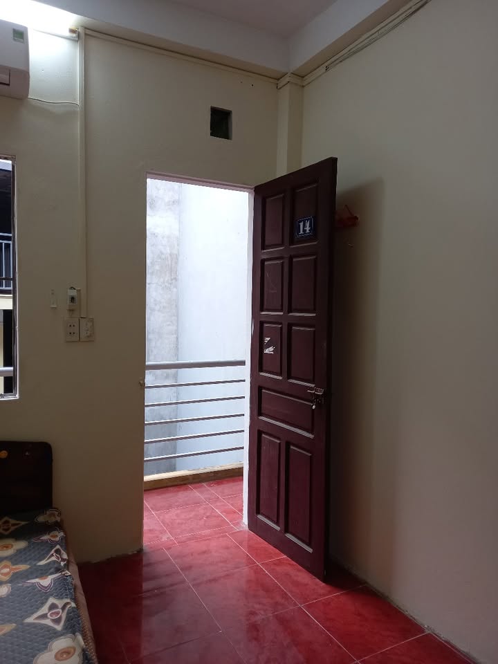 Phòng trọ Nghĩa Đô, Cầu Giấy 15m² giá 2.5 triệu - Dọn vào ở ngay!