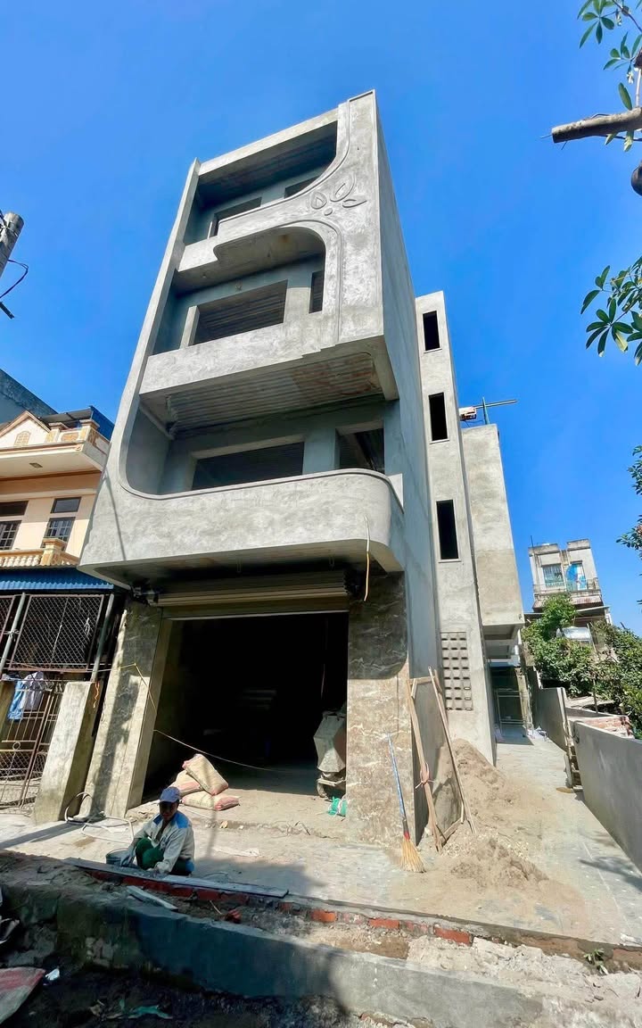 Nhà 3 tầng đường Phạm Ngũ Lão, Nam Định 52m² giá 2.6 tỷ - Ô tô đỗ cửa 24/24!