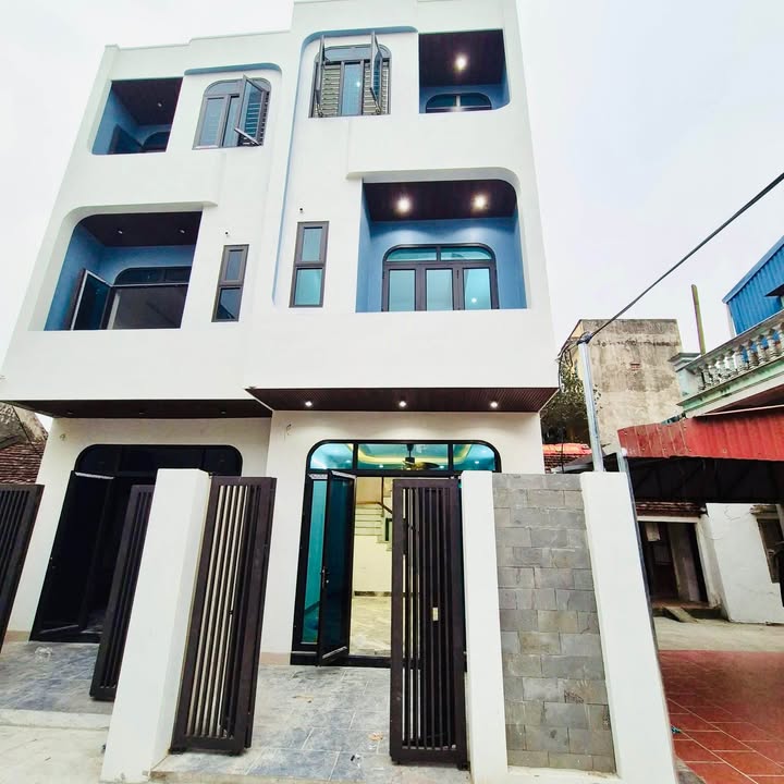 Nhà 3 tầng đường Lộc Vượng, Nam Định 60m² giá 3.25 tỷ - Ô tô đỗ cửa, khu dân cư sầm uất!