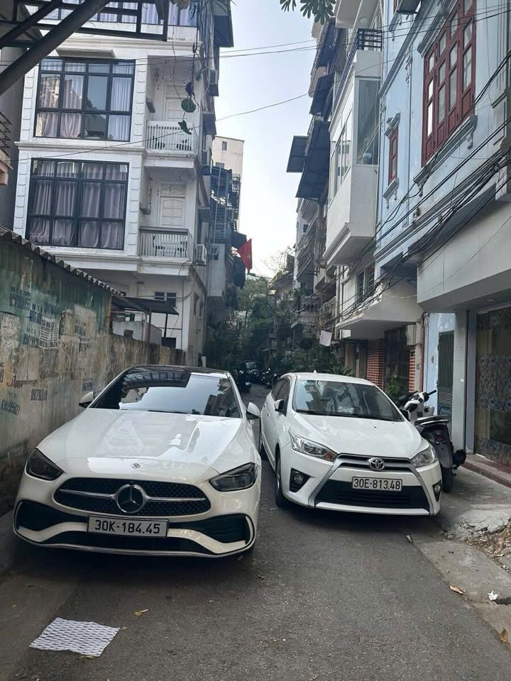 Nhà phố Nguyễn Trường Tộ Ba Đình 43m² giá 11 tỷ - Ô tô vào tận nhà!