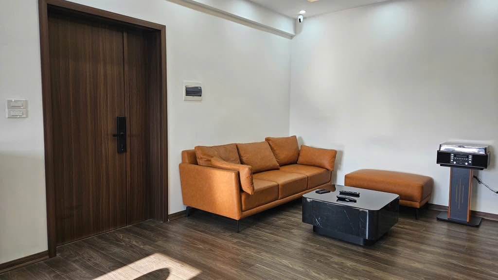 Chung cư CT5B Mễ Trì Thượng 109m² giá 5 tỷ - Full nội thất cao cấp, siêu thoáng!