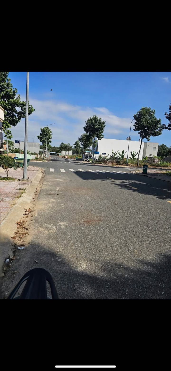 Nhà mặt tiền D1, phường Hội Nghĩa, Tân Uyên 110m² giá 1.65 tỷ - Đầu tư sinh lời ngay!