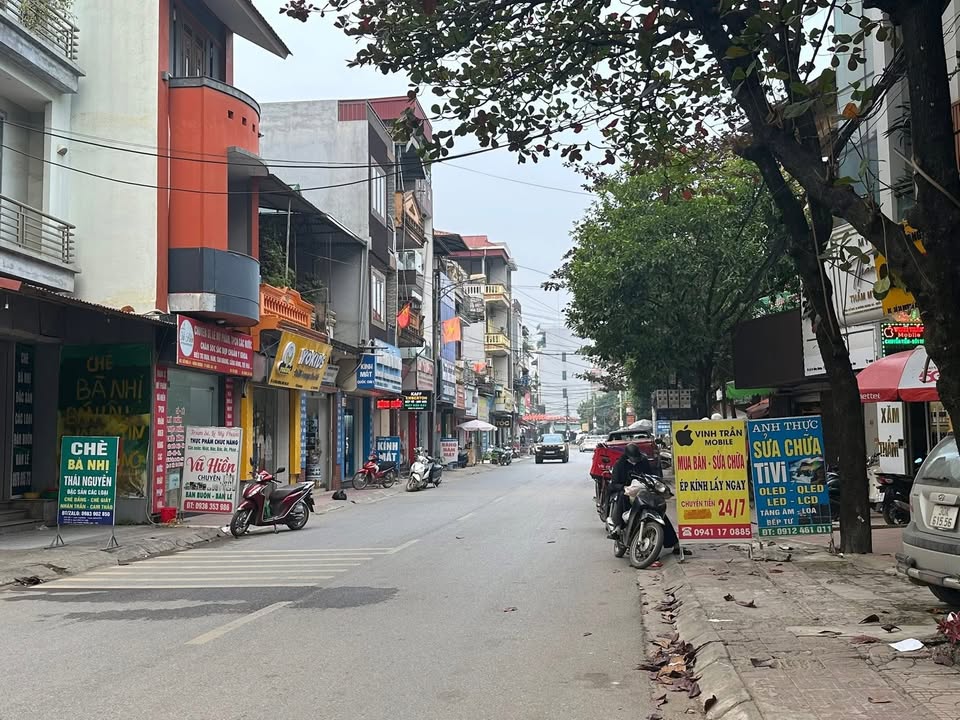 Đất nền Quốc Oai 67m² giá thỏa thuận - Sổ đỏ chính chủ, gần chợ và trường học!