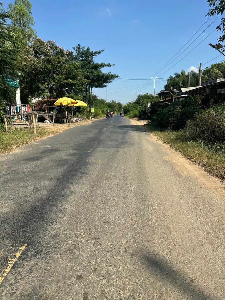 Đất nền ĐT 843, xã Tân Thành B, huyện Tân Hồng 420m² - Sổ đỏ chính chủ, giá chỉ 900 triệu!