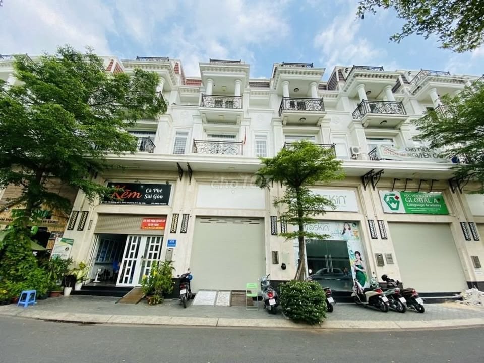 Shophouse cho thuê Cityland Center Hills 100m² giá 35 triệu - Vị trí lý tưởng làm văn phòng!