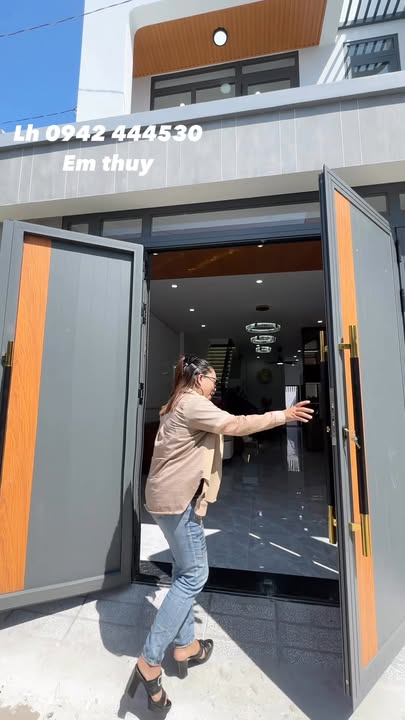 Bán nhà hẻm 673 Nguyễn Trung Trực, Rạch Giá, Kiên Giang - 82m² giá 2.75 tỷ - Đầy đủ nội thất, an ninh tốt!