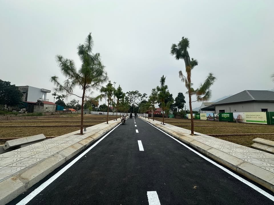 Đất thổ cư Phú Cát Quốc Oai 100m² giá 2 tỷ - Sổ đỏ chính chủ, công chứng ngay!