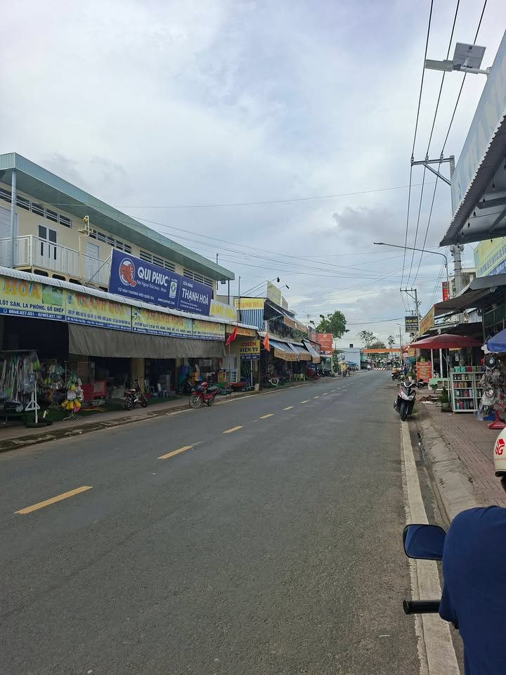 Nhà cấp 4 mới 90% tại xã Phú Tân, An Giang 150m² giá 3.5 tỷ - Sẵn sàng vào ở!