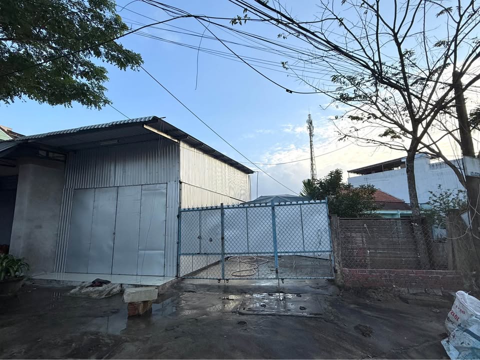 Cho thuê mặt bằng kinh doanh tại Điện Bàn, Quảng Nam - Gần ngã 3, thuận lợi buôn bán!