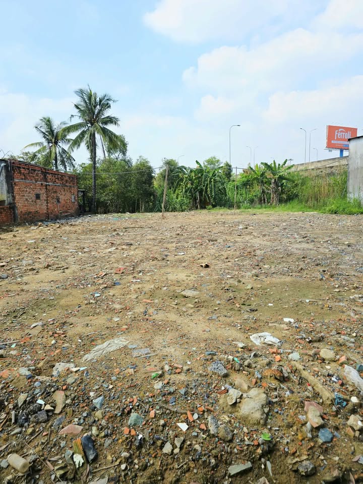 Warehouse Bưng Ông Thoàn 500m² giá 3.9 tỷ - Cơ hội đầu tư tuyệt vời!