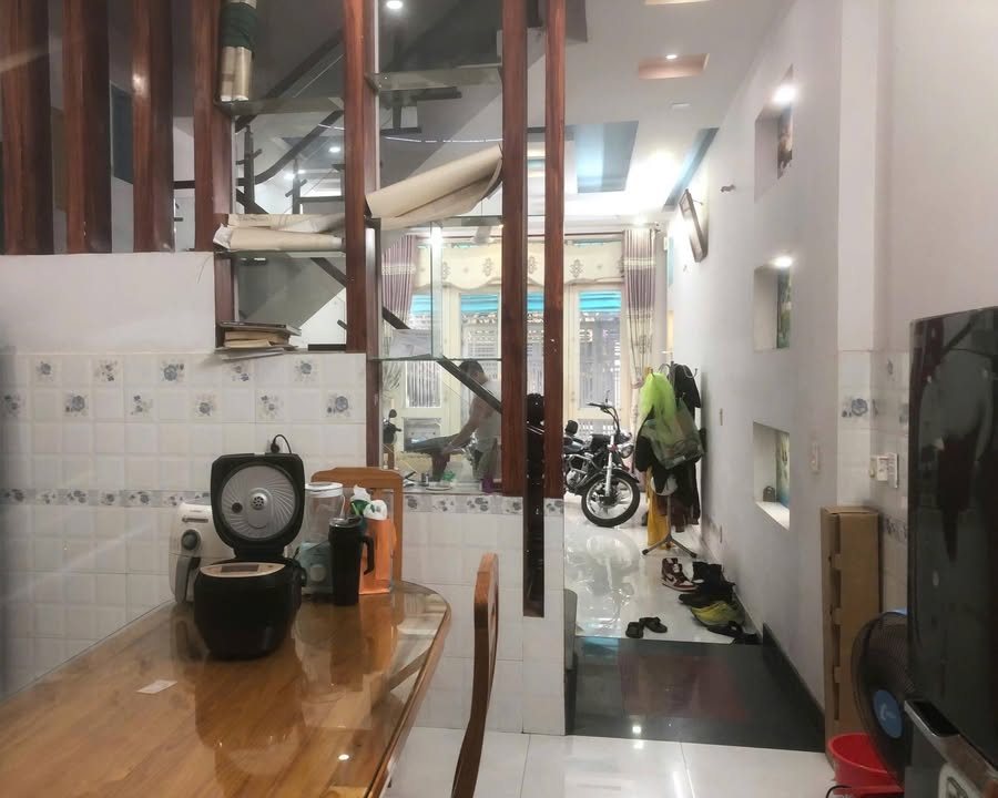 Nhà đẹp 3 tầng hẻm xe tải Ngô Chí Quốc 73m² giá 5 tỷ - Dọn vào ở ngay!
