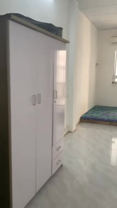 Phòng cho thuê 45m² tại Đội Cấn, giá 5 triệu - Vệ sinh khép kín, tiện nghi đầy đủ!