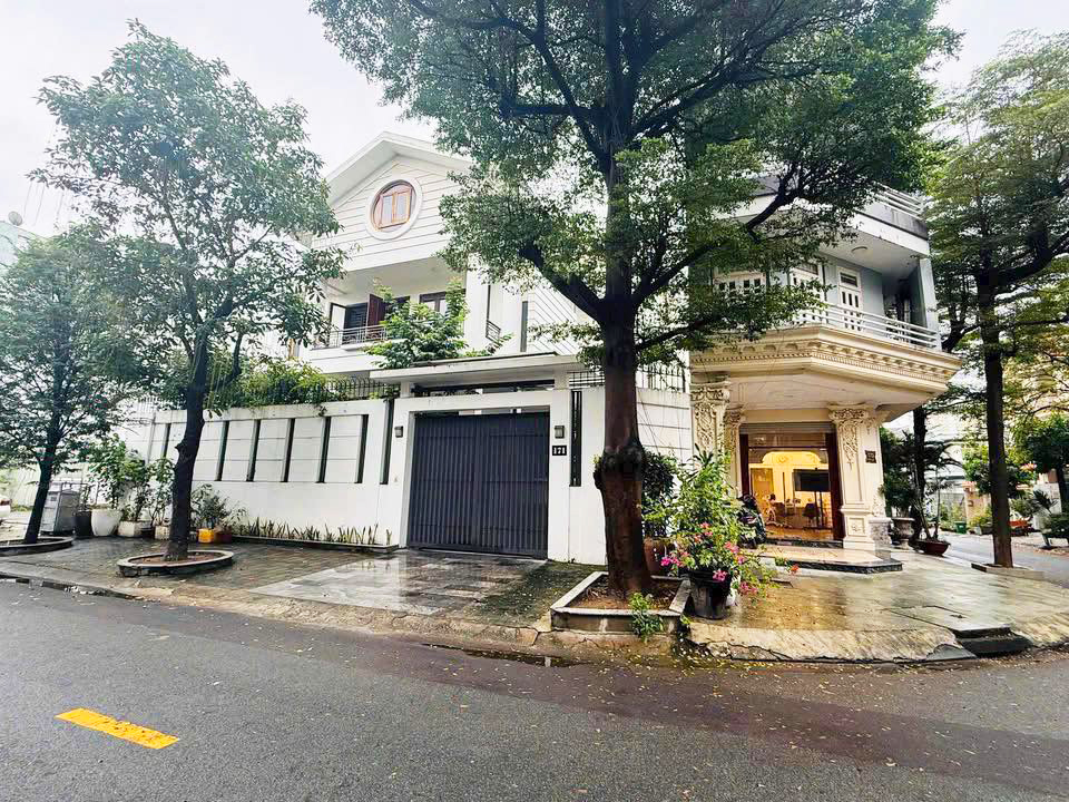 Townhouse Đỗ Pháp Thuận, Bình Dương 320m² giá 9.5 tỷ - Đầu tư sinh lời cao!