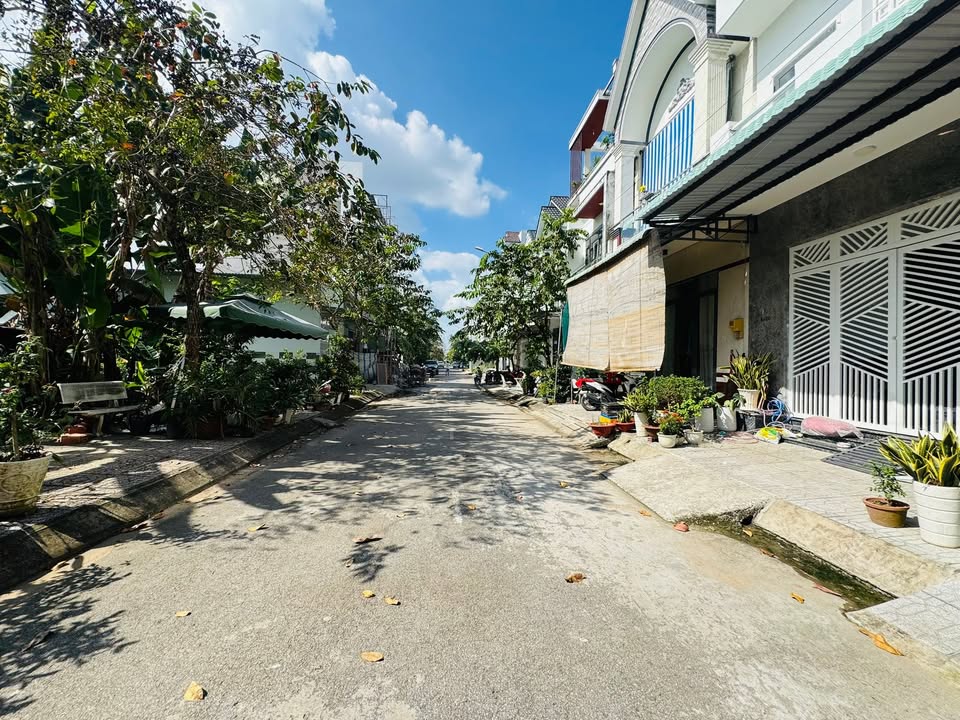 Đất nền Khu Văn Hóa Tây Đô Cần Thơ 65m² giá 2.5 tỷ - Sổ hồng hoàn chỉnh!