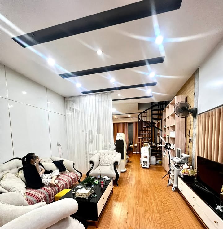 Nhà mặt tiền Lê Lợi, Đông Hà 95m² chỉ 4 tỷ - Kinh doanh sinh lời ngay!