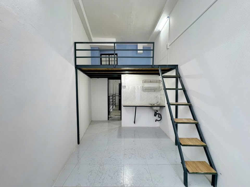 Căn hộ cho thuê 33 Gò Dầu, Tân Sơn Nhì giá 2.9 triệu - Ban công thoáng đãng!