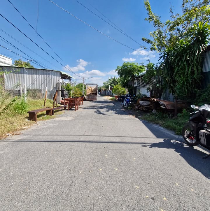 Đất thổ cư 180m² tại Long Thành Bắc, Tây Ninh - Hướng Đông, giá chỉ 275 triệu!