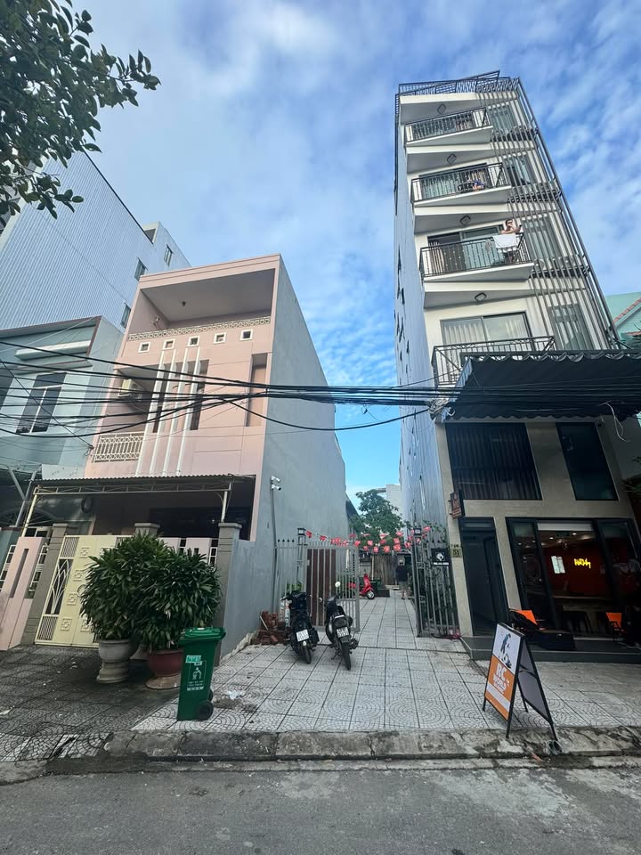 Nhà 2 Tầng Đường Hoài Thanh, Mỹ An 80m² giá 11 tỷ - Đầu tư sinh lời ngay!