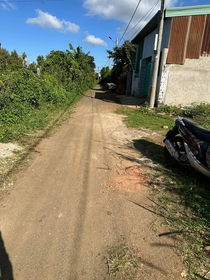 Đất nền xã Ia Hrung 185m² chỉ 300 triệu - Cơ hội đầu tư không thể bỏ lỡ!