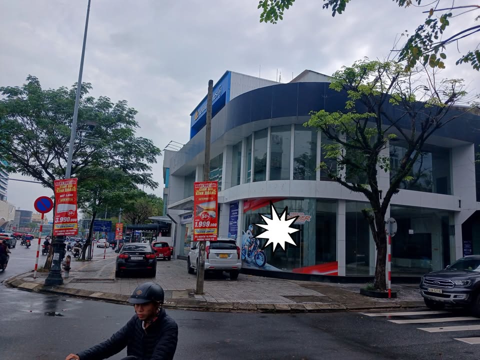 Cho thuê mặt bằng góc 2 mặt tiền Điện Biên Phủ, Thanh Khê 300m² - Kinh doanh sầm uất!